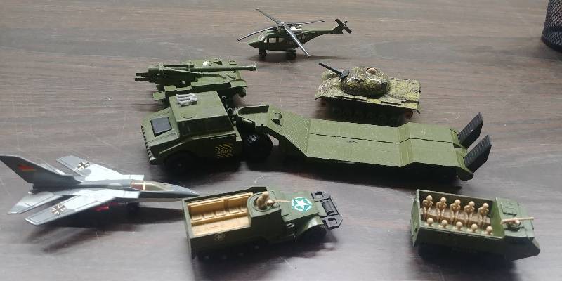 lot 38 image: Vintage Matchbox Battle Kings, metal diecast, date on bottom 1974