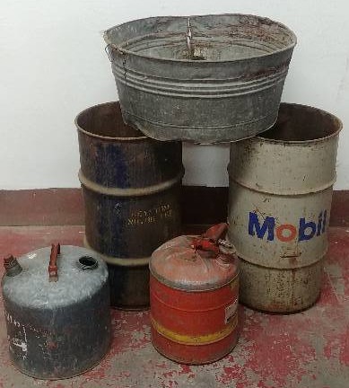 lot 50 image: Antique Chic Grouping of Drums & Cans