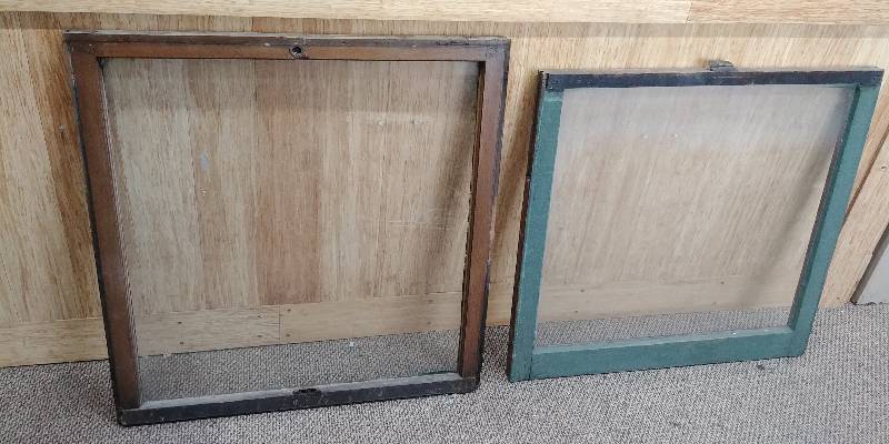 lot 127 image: 117yr Old Home Antique Leaded Glass Units