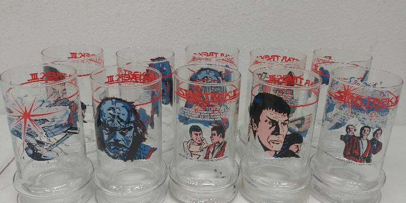 lot 71 image: Star Trek 10pc Collectible Glassware Set