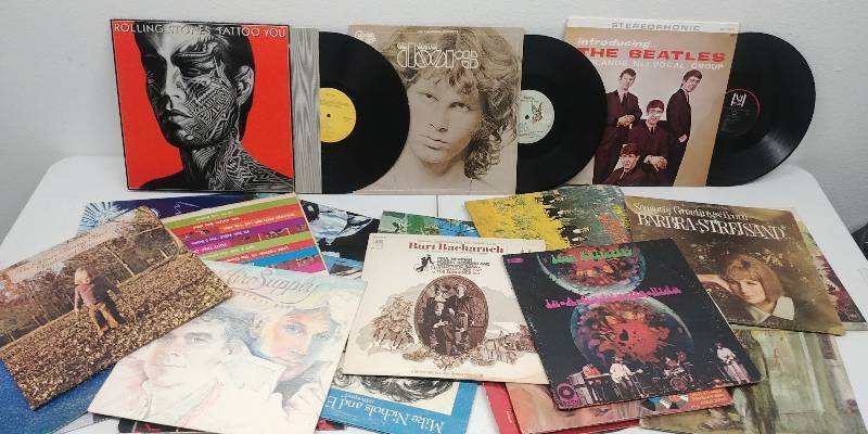 lot 77 image: Vintage & Collectible Vinyl Albums & Covers including The Beatles and more.