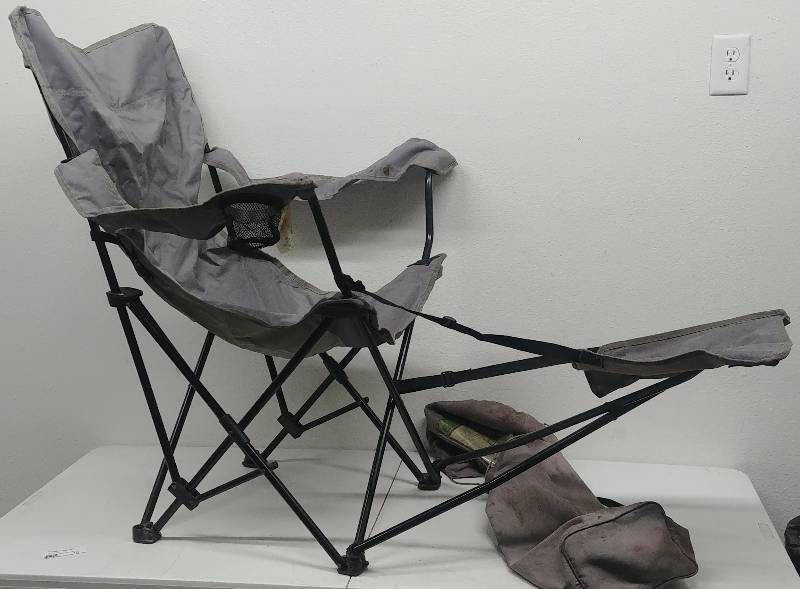 lot 75 image: Camping Captains Chair