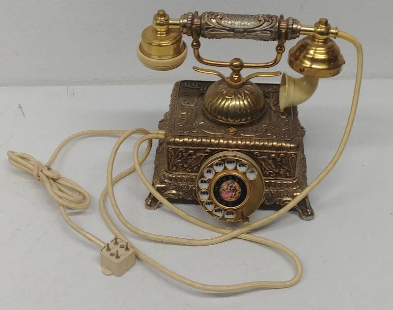 lot 83 image: Vintage Antique Parisian Cast Telephone