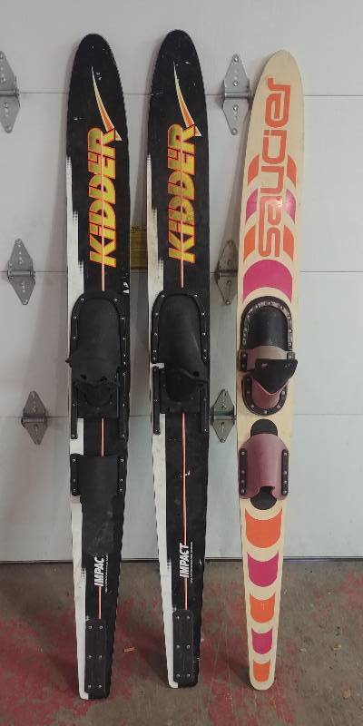 lot 94 image: 3pc Set of Water Skis