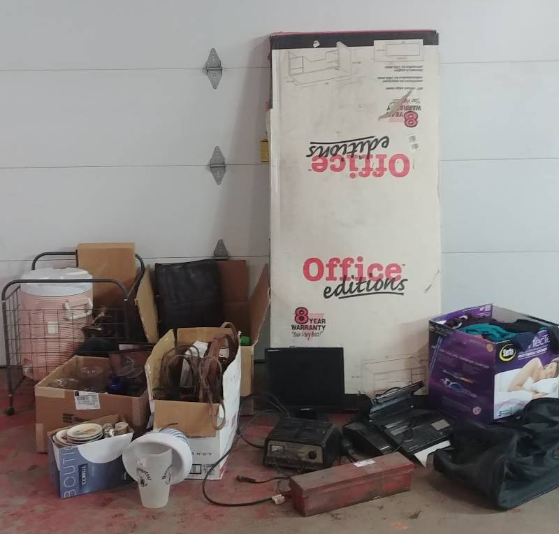 lot 98 image: Assorted Garage & Home Items