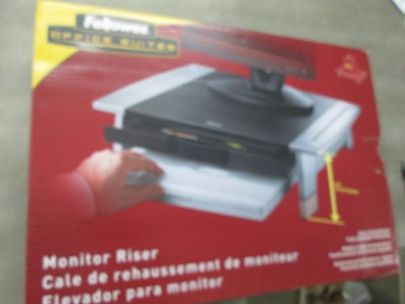 lot 8 image: Fellowes Office Suites Adjustable M...