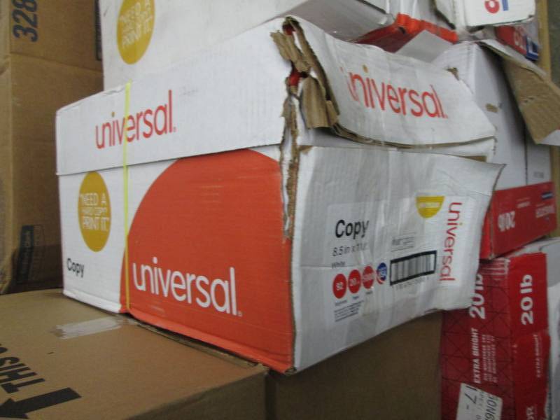 lot 15 image: UNV21200 - Universal Copy Paper 20 ...