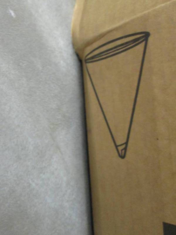 lot 58 image: Bare by SOLO 5000 ct Paper Cone Cu...