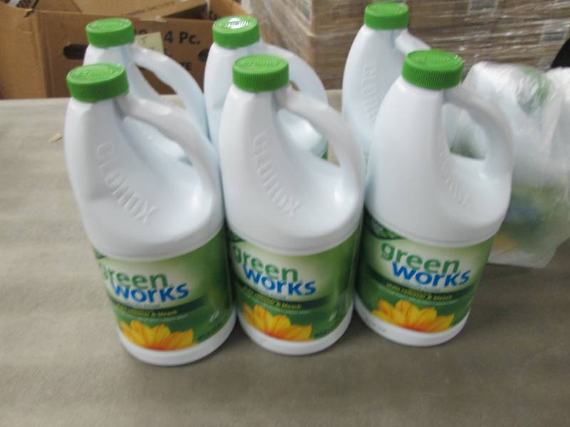 lot 80 image: 6 80 oz Bottles Green Works Stain ...