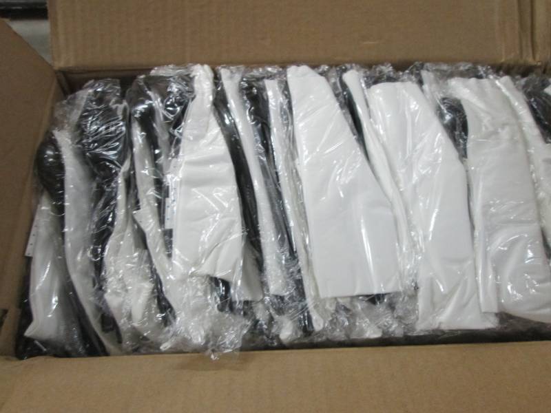 lot 130 image: Case of 250 Boardwalk Cutlery Kits ...