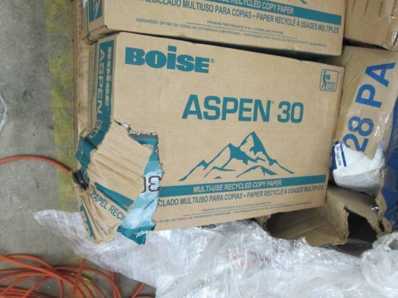 lot 137 image: Case of Boise Aspen 30 Recycled Cop...