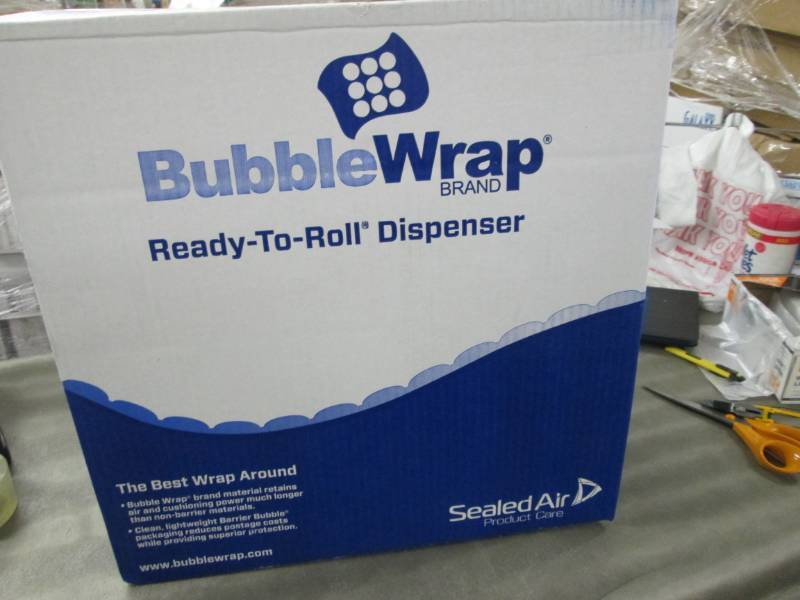 lot 153 image: Bubble Wrap Dispenser 12 inches x10...