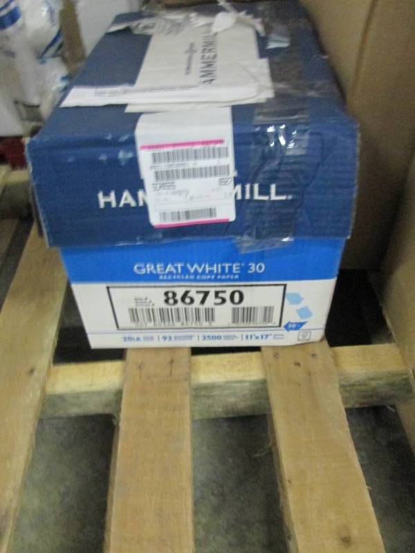 lot 159 image: Case of 5 reams Hammermill 86750 Gr...