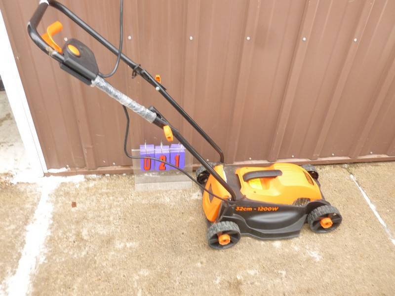 lot 21 image: SnS Auctions # 346 Lets do better than black friday