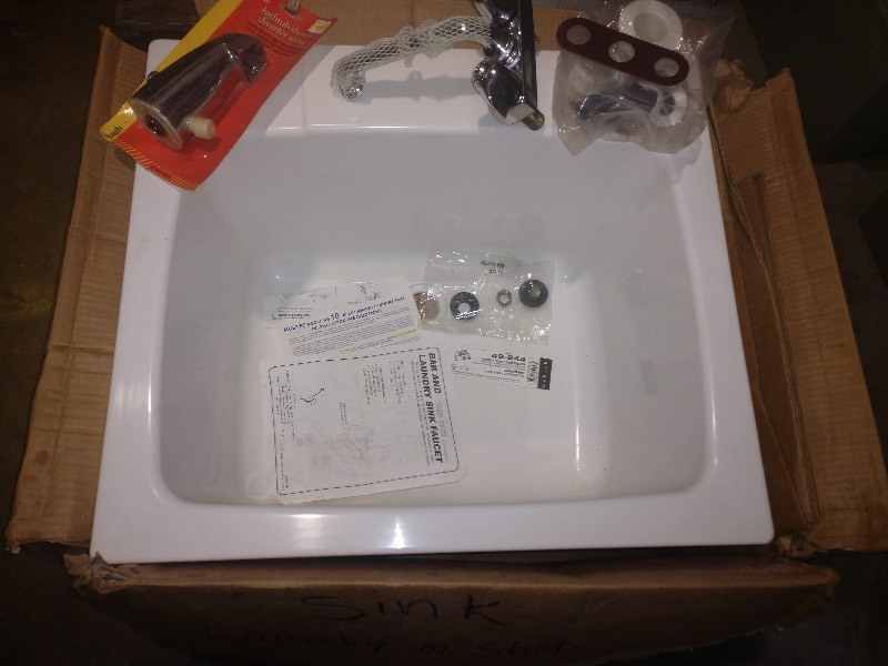 UTILATUB Model 10 SelfRimming Utility Sink w/ Rear Drain, GERBER Bar