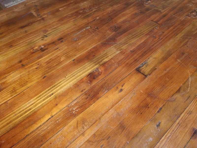 lot 73 image: 1920s Douglas Fir Butcher Block (59.5x 31.5x 7)