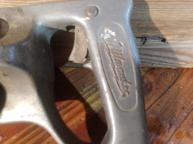 lot 108 image: Vintage Milwaukee Heavy Duty 12 Drill Works