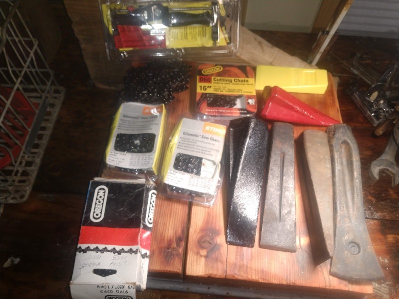 lot 133 image: Stihl Oilmatic  Saw Chain, Oregon Saw Chain, Chain Saw Repair Kit, Log Splitting Wedges