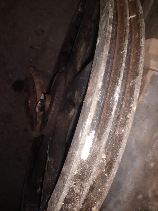 lot 144 image: Vintage Industrial Six Spoke Gate Valve Hand Wheels (2)