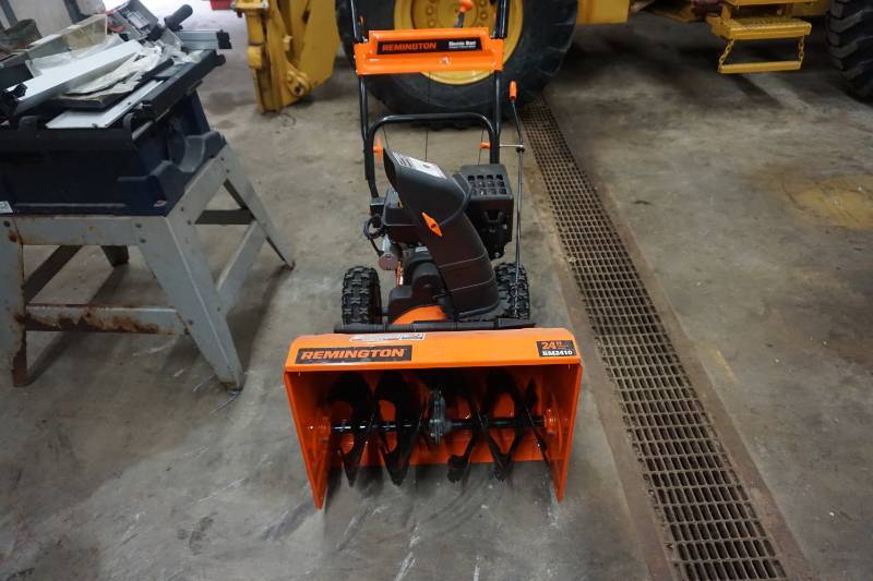 Remington Model RM2410 Snow Blower