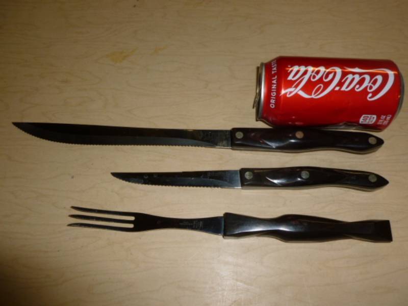 lot 9 image: Cutco Knife Set