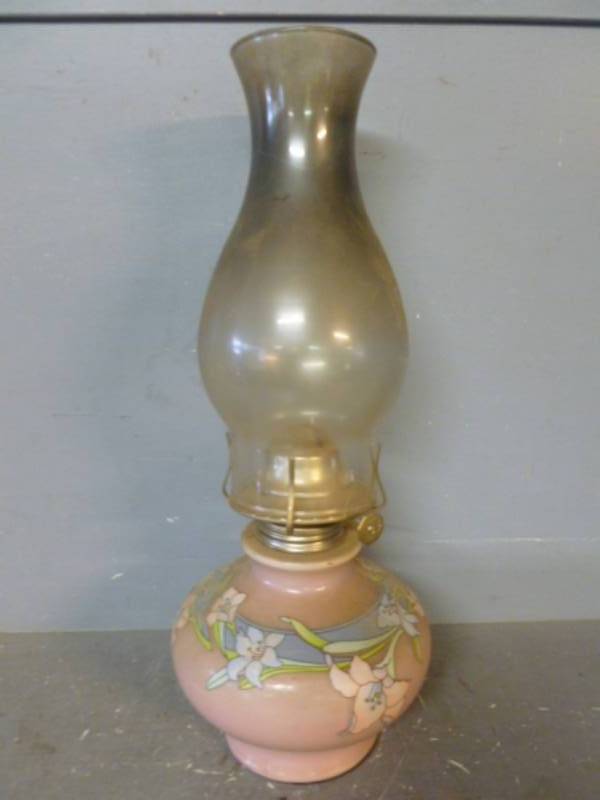 lot 37 image: Oil Lamp