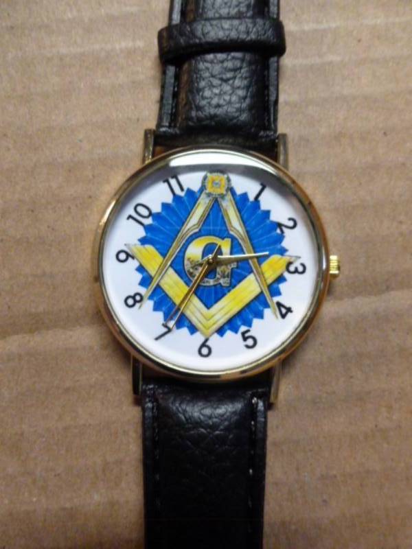 lot 38 image: Mens Watch