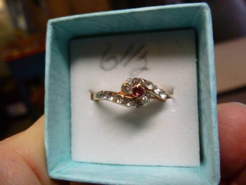 lot 47 image: Ladies Ring