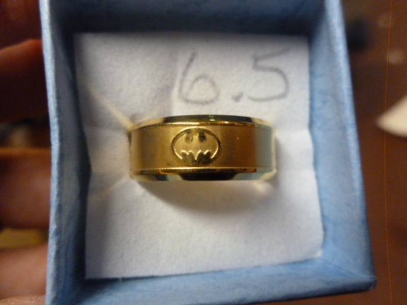 lot 53 image: Mens Ring