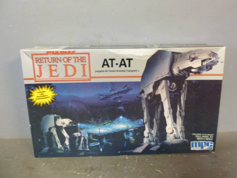 lot 68 image: Star Wars Collectible