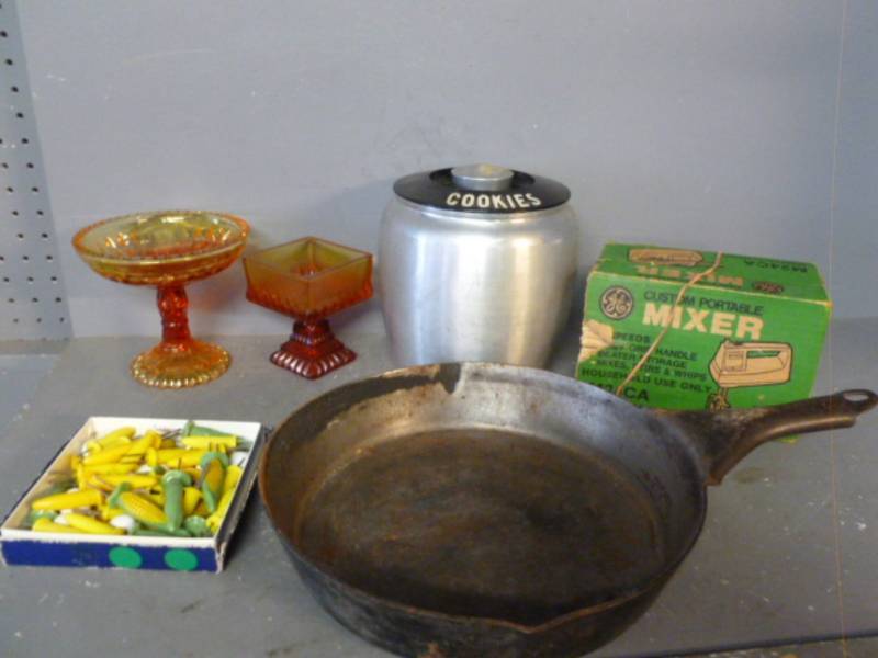 lot 75 image: Vintage Kitchen