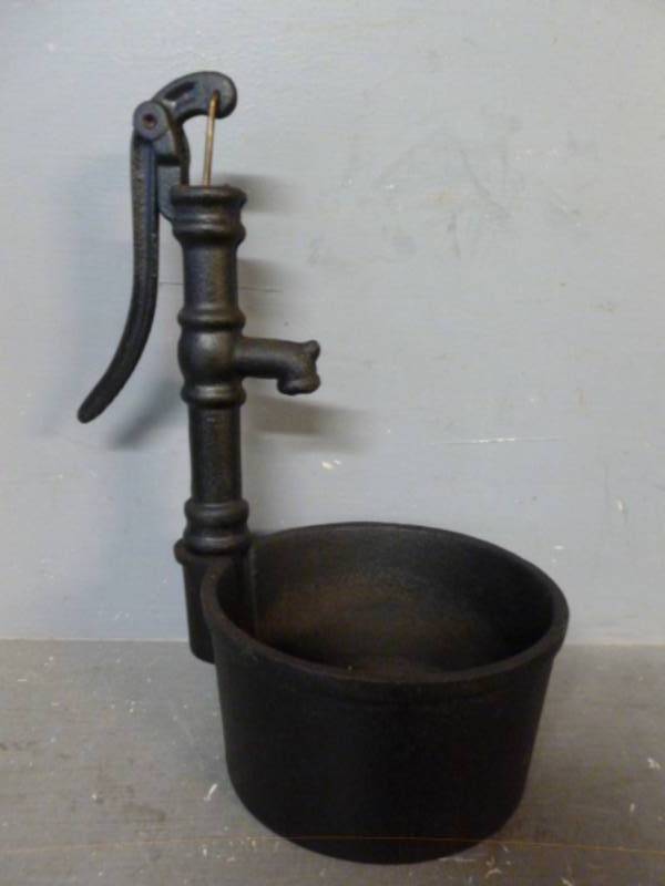 lot 76 image: Vintage Cast Iron Planter