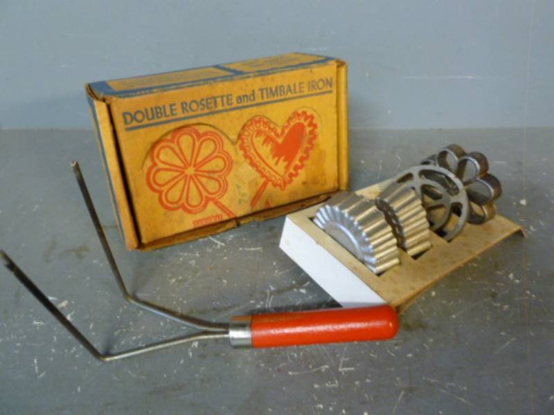 lot 92 image: Vintage Kitchen