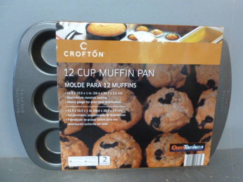 lot 93 image: New Muffin Pan