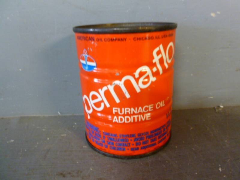 lot 117 image: Vintage Oil Can