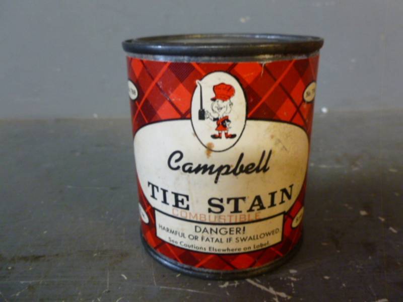 lot 122 image: Vintage Metal Container