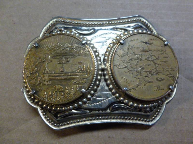 lot 140 image: Collectible Belt Buckle