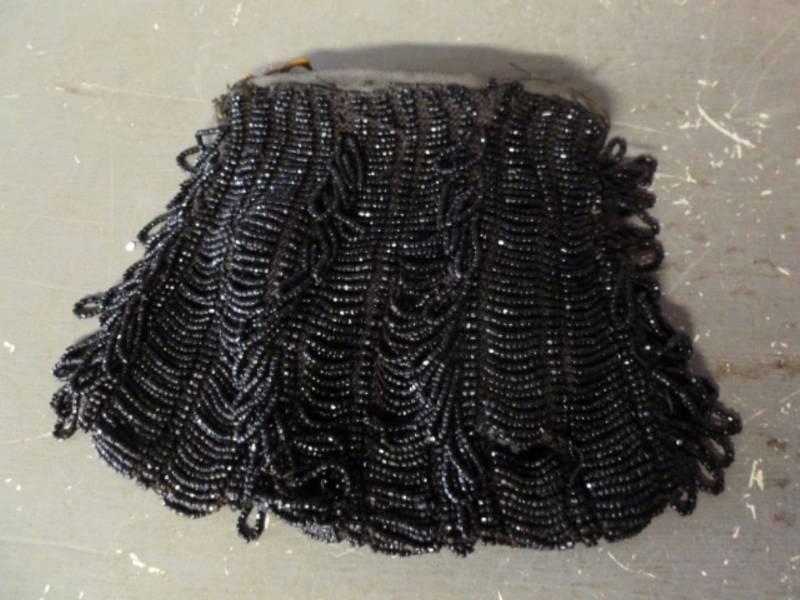 lot 164 image: Vintage Beaded Purse