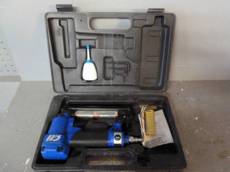lot 171 image: Pneumatic Tool