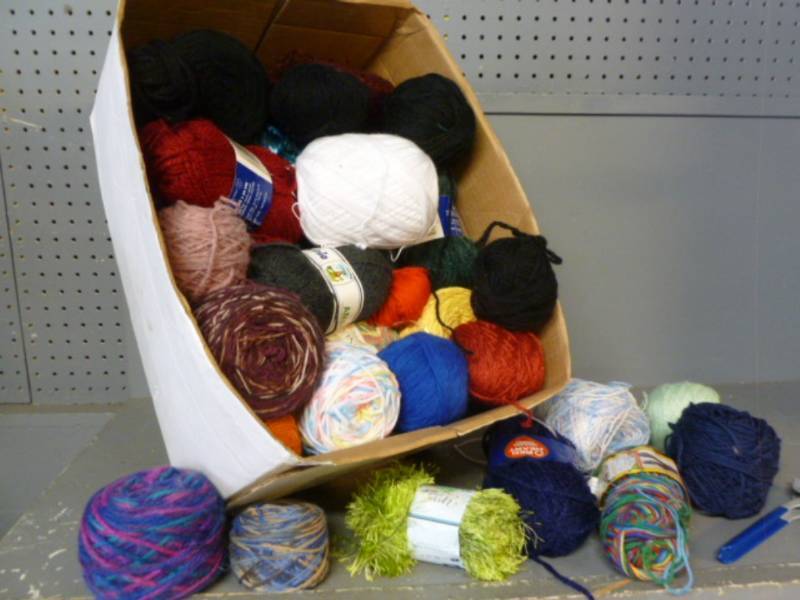 lot 176 image: Yarn