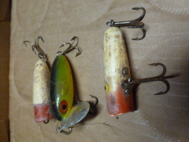 lot 177 image: Vintage Fishing Baits