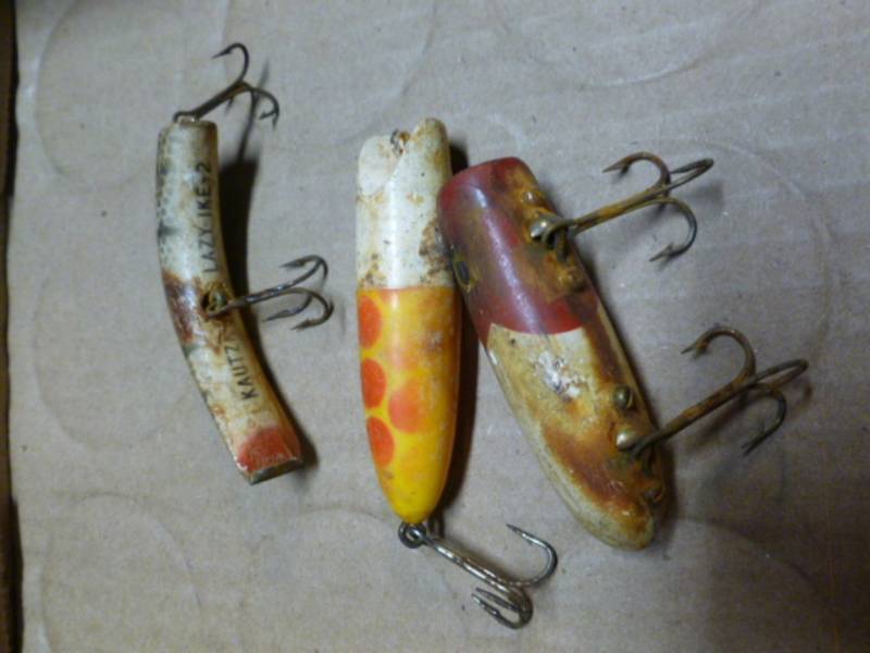 lot 178 image: Vintage Fishing Baits