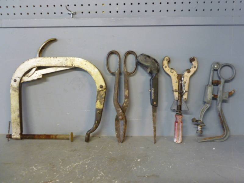lot 186 image: Tools