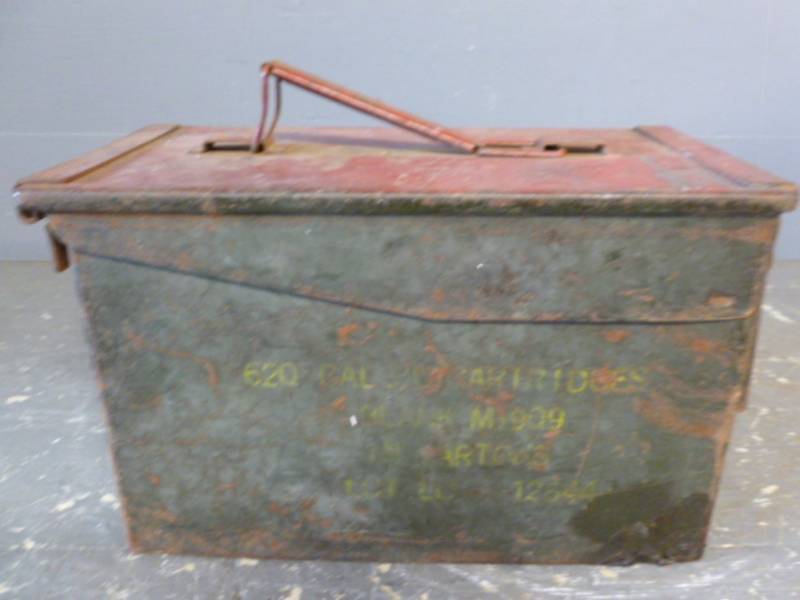 lot 192 image: Vintage Ammo Box