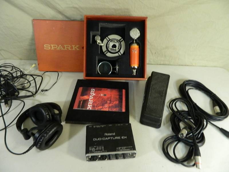Blue Spark Studio Mircophone, Guitar Pedal
