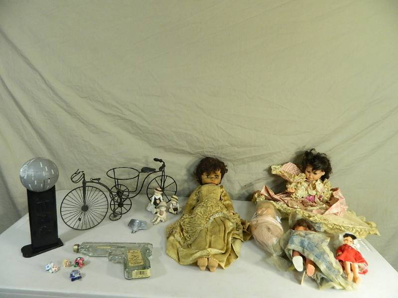 Vintage Dolls, Collectibles