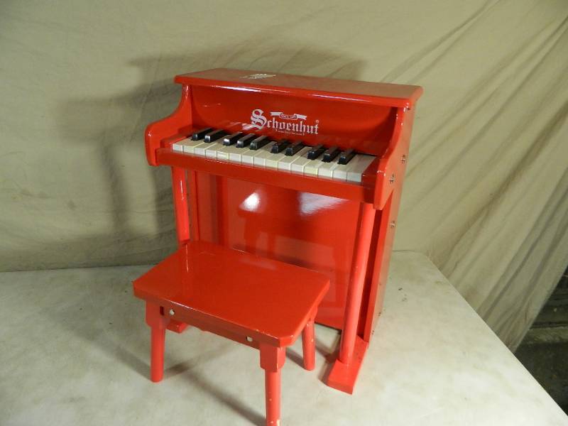 Schoenhut Kids Piano with Bench