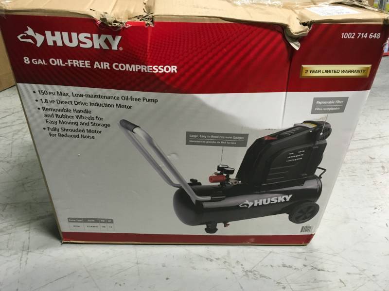 lot 56 image: Husky 8G 150 PSI Hotdog Air Compressor in like new condition