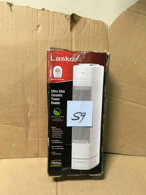 lot 59 image: Lasko Ceramic Desktop Indoor Heater White 1500W CT14102 in like new condition