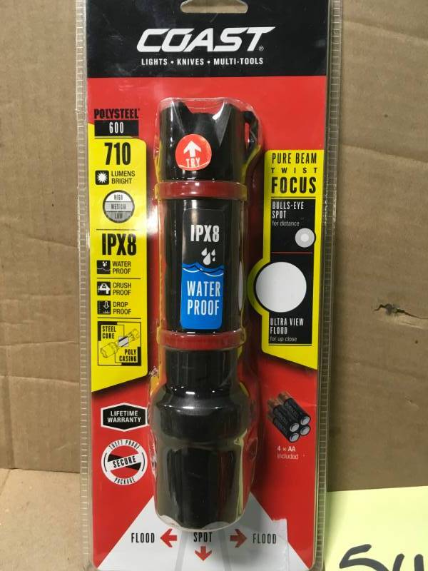 Coast Polysteel 600 LED Flashlight 620 Lumens 4x AAA not used